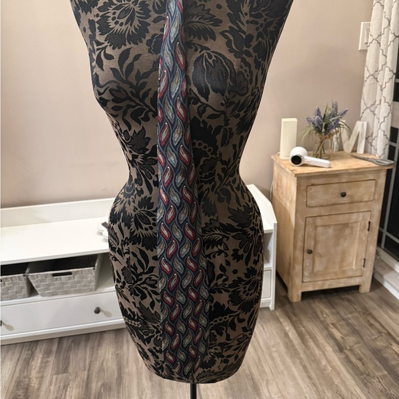 Dior Paisley Patterned Fabric tie - Picture 1 of 5